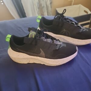 Nike Men's Black and Green Sneakers